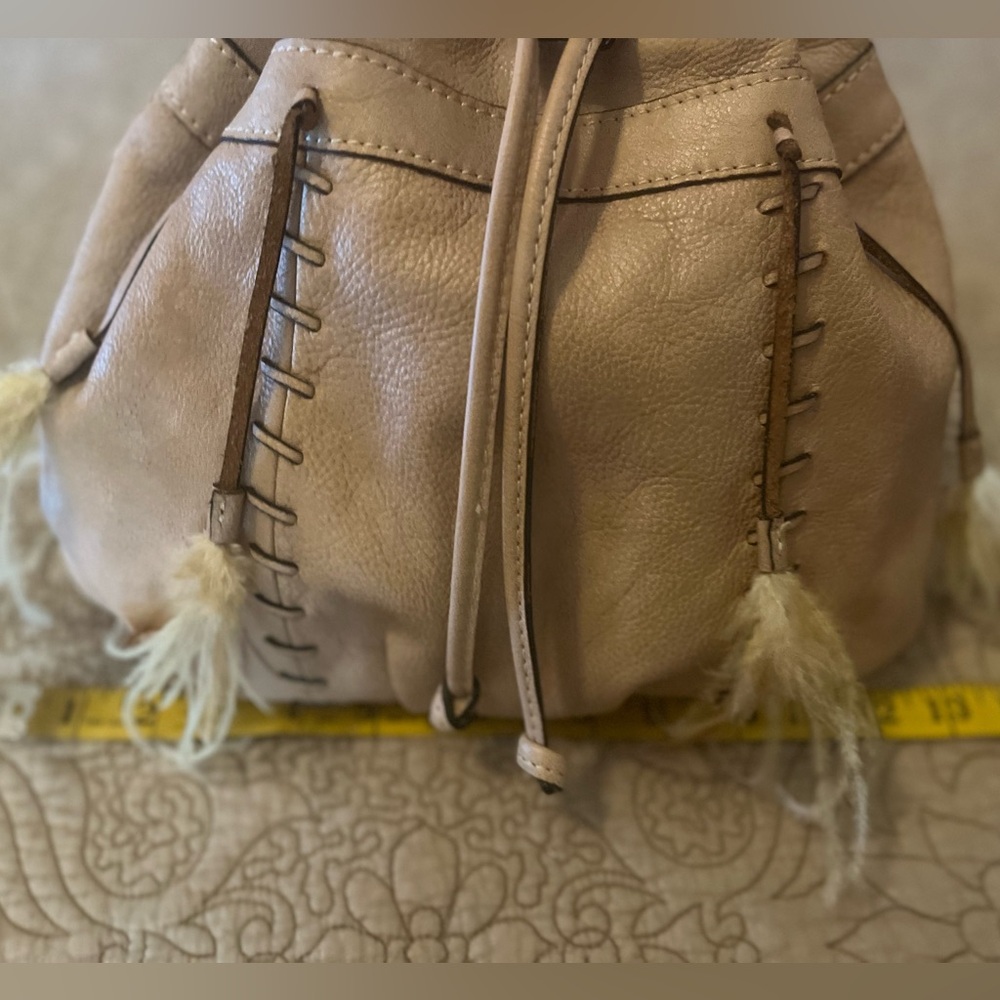 SOLD Patricia Nash Picerno Drawstring Boho Crossbody Shoulder Bag Beige Feathers - Picture 7 of 13